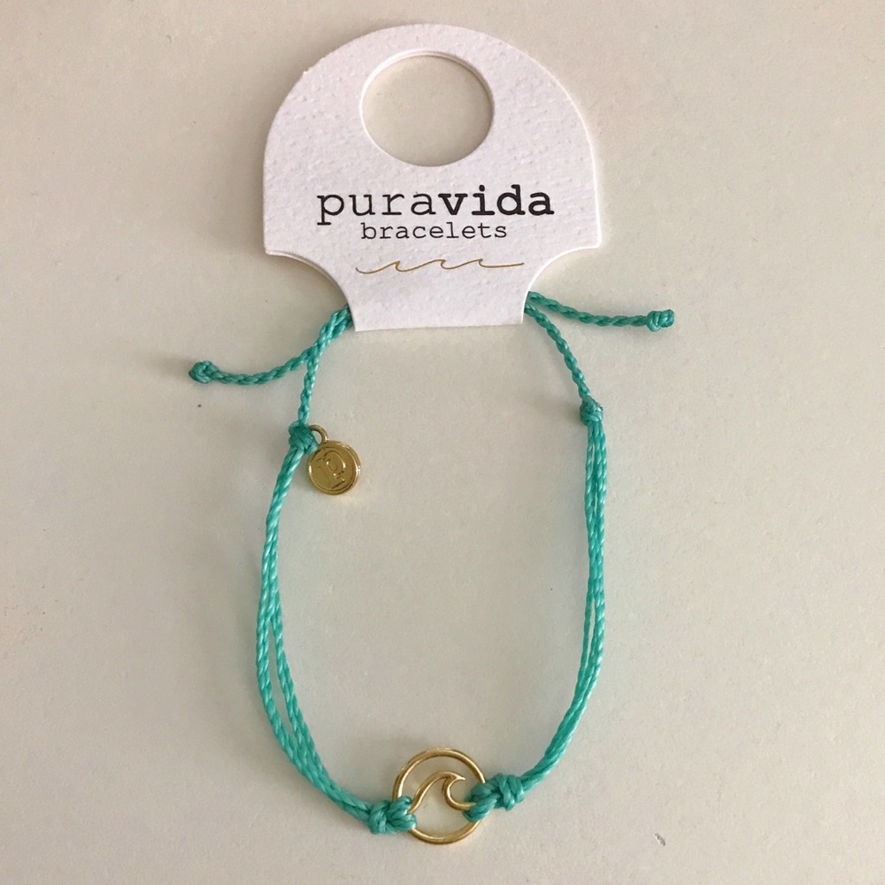 .+*Pura Vida Wave Charm Bracelet*+.